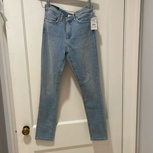 Light wash skinny cropped joes jeans nwt size 28 175.00 retail. Denim